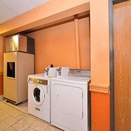 Quality Inn & Suites Grinnell Near University المظهر الخارجي الصورة